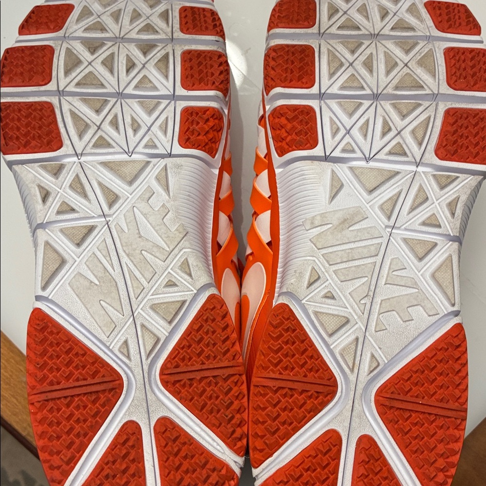 Nike Men’s Training Sneakers - Picture 3 of 3